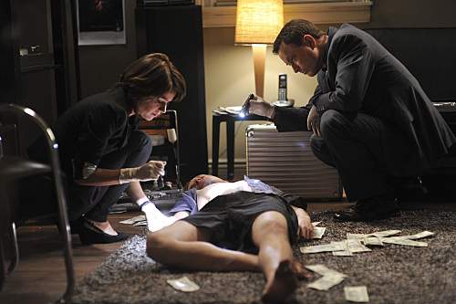 CSI-NY-Keep-It-Real-Season-8-Episode-2-16.jpg