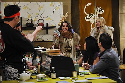 2-BROKE-GIRLS-And-the-Rich-People-Problems-Episode-4-5.jpg