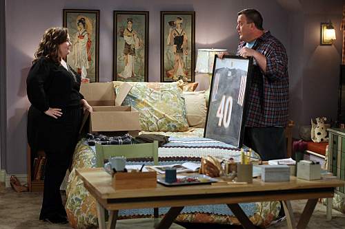 MIKE-MOLLY-Mike-in-the-House-Season-2-Episode-3-5.jpg
