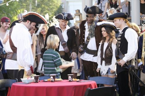 hart-of-dixie-s01e09-the-pirate-and-the-practice-02.jpg
