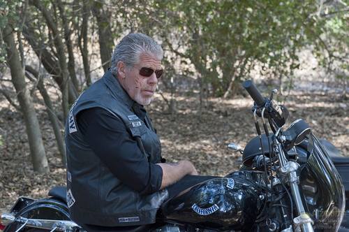 sons-of-anarchy-s04e11-call-of-duty-07.jpg