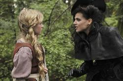 once-upon-a-time-s01e09s-19.jpg