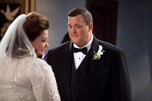 mike-and-molly-s02e23-finale-07.jpg