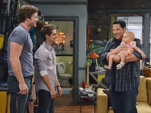 baby-daddy-1x09-03