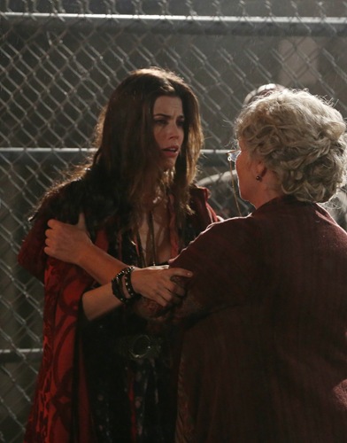 once-upon-a-time-2x07-fullset-15