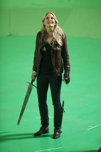 once-upon-a-time-2x06-fullset-23