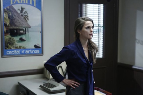 THE AMERICANS -- The Clock -- Episode 2 (Airs Wednesday, February 6, 10:00 pm e/p) -- Pictured: Keri Russell as Elizabeth Jennings -- CR: Craig Blankenhorn/FX 
