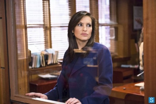 law-and-order-svu-14x18-04