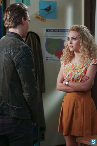 the-carrie-diaries-1x13-10