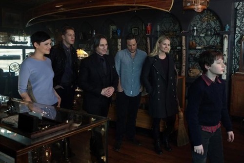 once-upon-a-time-season-2-episode-19-lacey-3