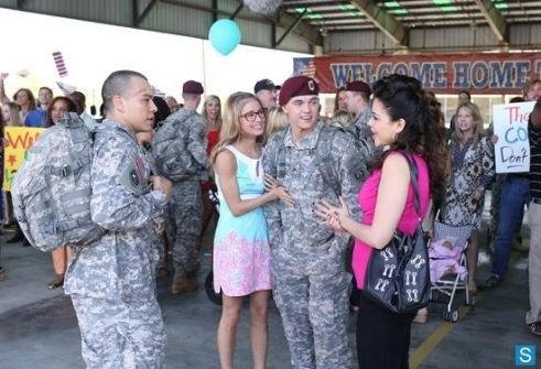 army-wives-7x11-02