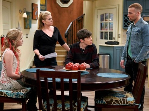 melissa-and-joey-3x01-05