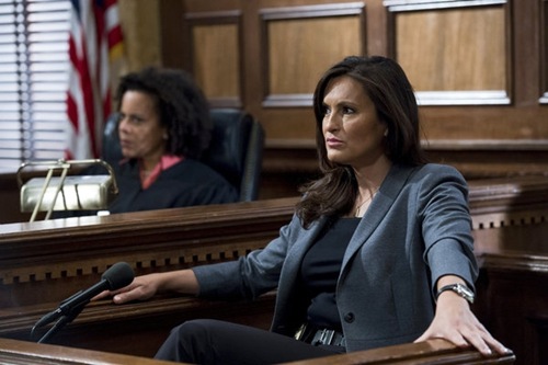 law-and-order-svu-Her Negotiation-03