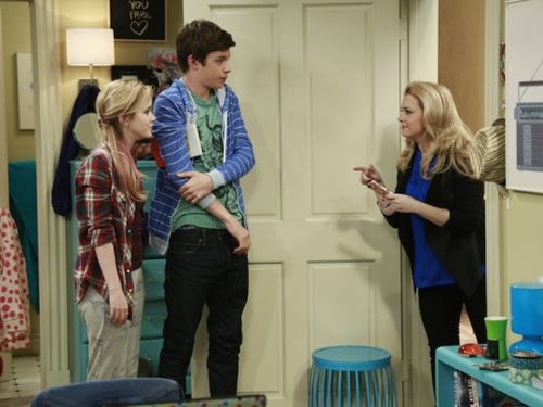 melissa-and-joey-3x07-06
