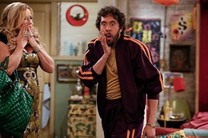 2-broke-girls-And the Soft Opening-08
