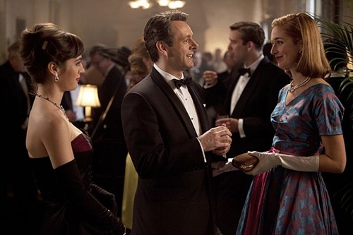 Lizzy Caplan as Virginia Johnson, Michael Sheen as Dr. William Masters and Caitlin Fitzgerald as Libby Masters in Masters of Sex (Pilot) - Photo: Craig Blankenhorn/SHOWTIME - Photo ID: mastersofsex_101_0317r