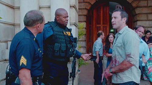 "Aloha ke kahi I ke kahi" -- McGarrett (Alex OÃ¢ÂÂLoughlin, right) goes toe-to-toe with SWAT Commander Grover (Chi McBride, center, with Dennis Chun, left) when he must break the law in order to find a kidnapped Catherine, on the fourth season premiere of HAWAII FIVE-0, in its new day and time, Friday Sept. 27 (9:00-10:00 PM, ET/PT) on the CBS Television Network.  Photo: Best Possible Screen grab/CBS ÃÂ©2013 CBS Broadcasting, Inc. All Rights Reserved.