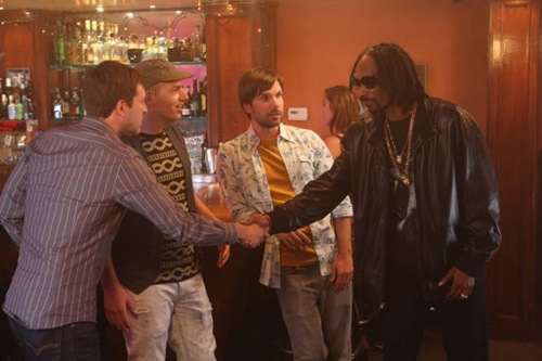 THE LEAGUE Chalupa vs. the Cutlet -- Episode 503 Wednesday, September 11, 10:30 pm e/p) -- Pictured: (L-R) Mark Duplass as Pete, Paul Scheer as Andre, Jon Lajoie as Taco, Snoop Dogg as himself -- CR: Patrick McElhenney/FXX