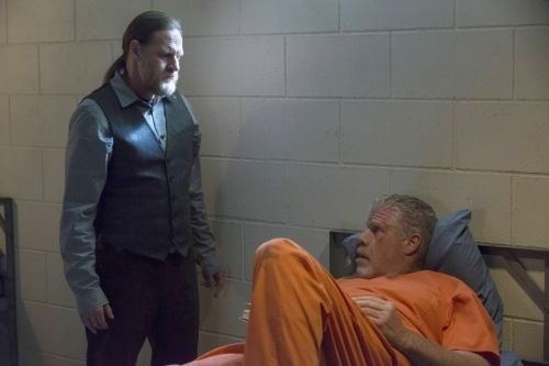 sons-of-anarchy-6x01-07