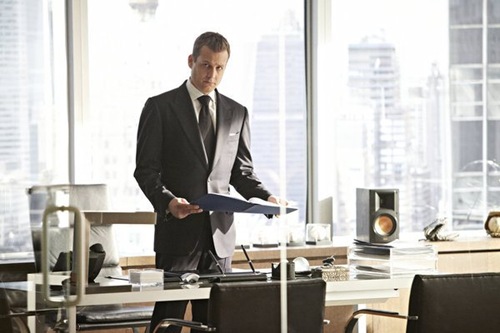 suits-Stay-04