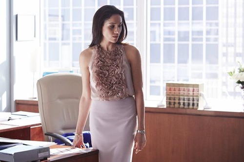 suits-Stay-10