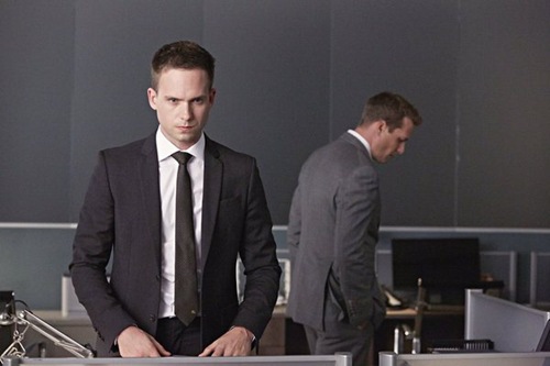 suits-Stay-13