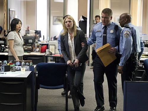 Claire Danes as Carrie Mathison in Homeland (Season 3, Episode 2). - Photo:  Kent Smith/SHOWTIME - Photo ID:  homeland_302_0378.R