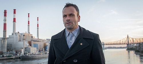 Elementary-On The Line-09