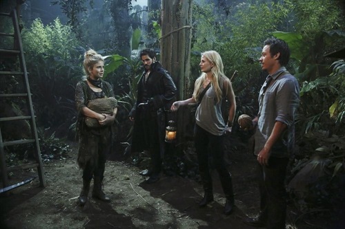 once-upon-a-time-Dark Hollow-13