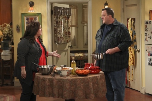 mike-and-molly-Careful What You Dig For-01
