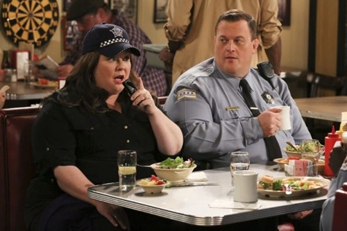 mike-and-molly-The First and Last Ride-Along-08