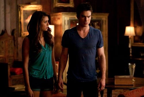 the-vampire-diaries-Handle With Care-04