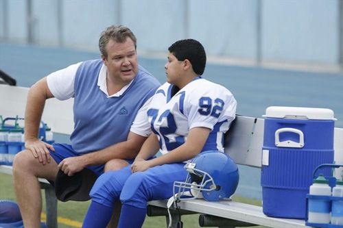 Modern-Family-The Big Game-07
