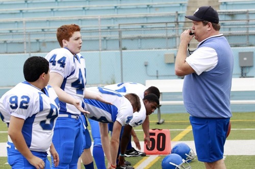 Modern-Family-The Big Game-16