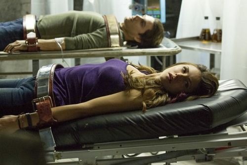 the-vampire-diaries-The Cell-02