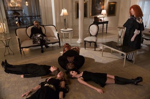 american-horror-story-coven-The Seven Wonders-10