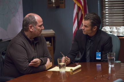 justified-Shot All to Hell-02