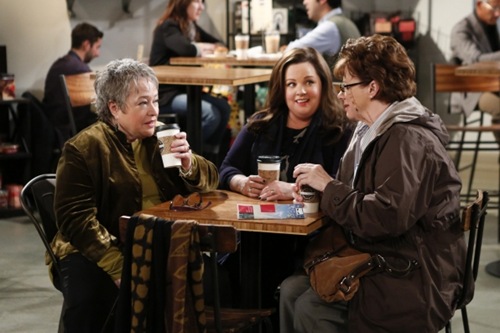 mike-and-molly-Three Girls and an Urn-02