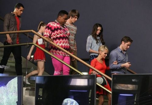 Glee-New Directions-02