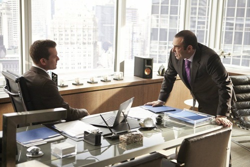 suits-Moot Point-02