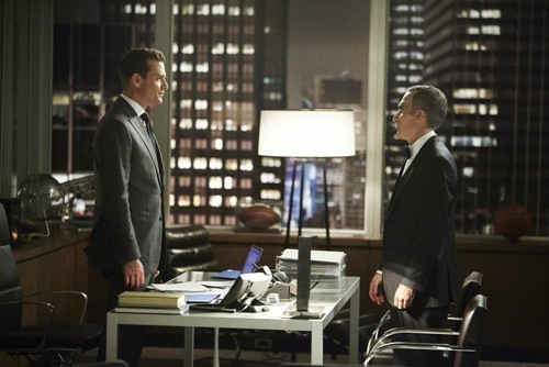 suits-Moot Point-04