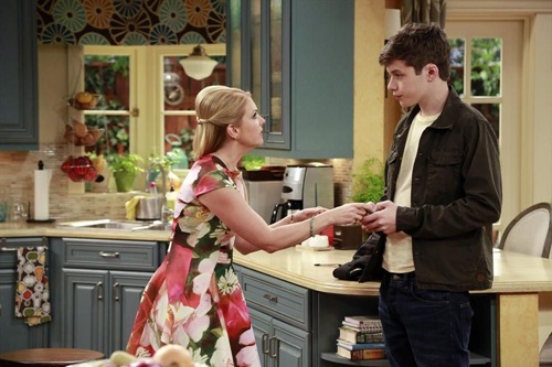 Melissa_And_Joey_Accidents Will Happen_01