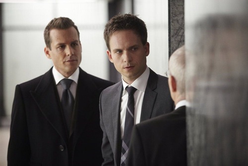 Suits-No Way Out-01