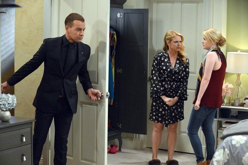 Melissa_and_Joey_Right Time Right Place_06