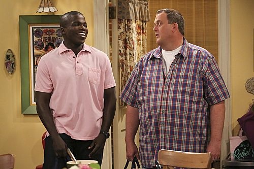 Mike-Molly-Season-4-Finale-2014-Eight-Is-Enough-6