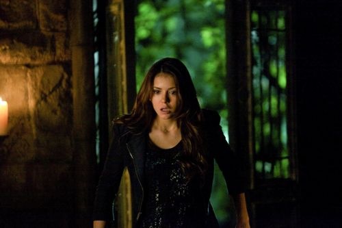 The_Vampire_Diaries_Home_L_02