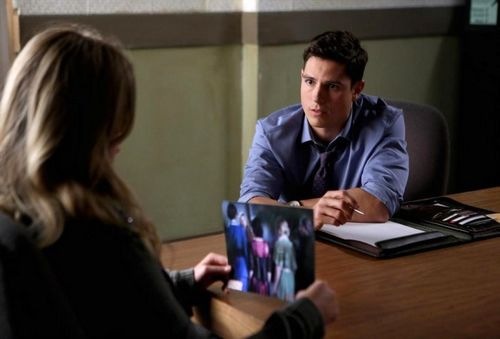 Pretty_Little_Liars_Whirly Girlie_08