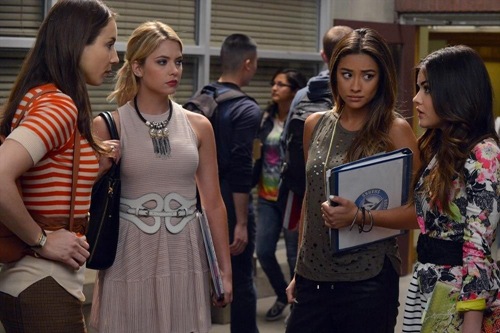 Pretty_Little_Liars_Surfing the Aftershocks_01
