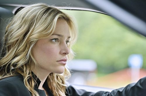 Covert_Affairs_Grounded_09