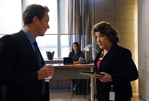 A-GIFTED-MAN-CBS-In-Case-Of-All-Hell-Breaking-Loose-Episode-Photos-with-Patrick-Wilson-5.jpg